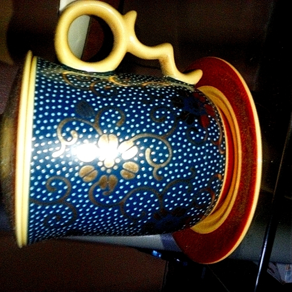 Elegant Blue and Gold Art Mug